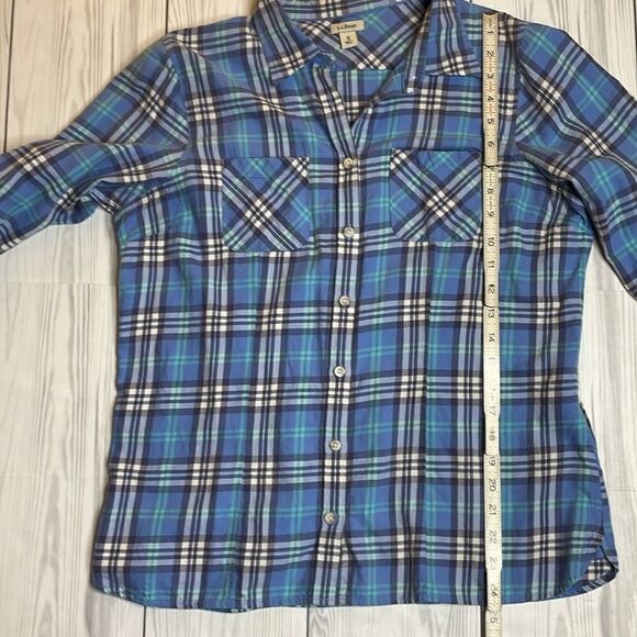 LL Bean Blue Plaid Light Weight Womens Button Down Medium - Picture 4 of 5